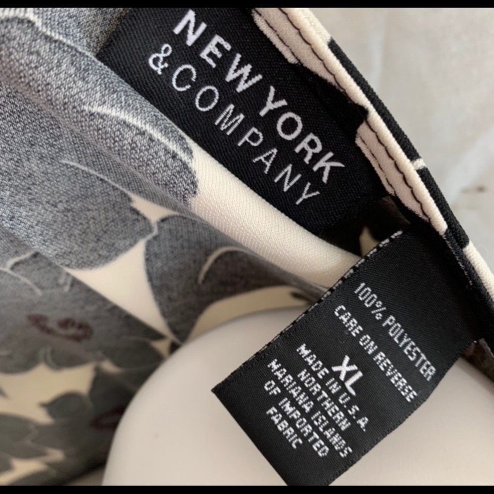🐾 New York & Co 🐾 - Picture 2 of 2